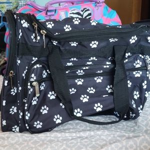 I love Paw Prints Travel Bag